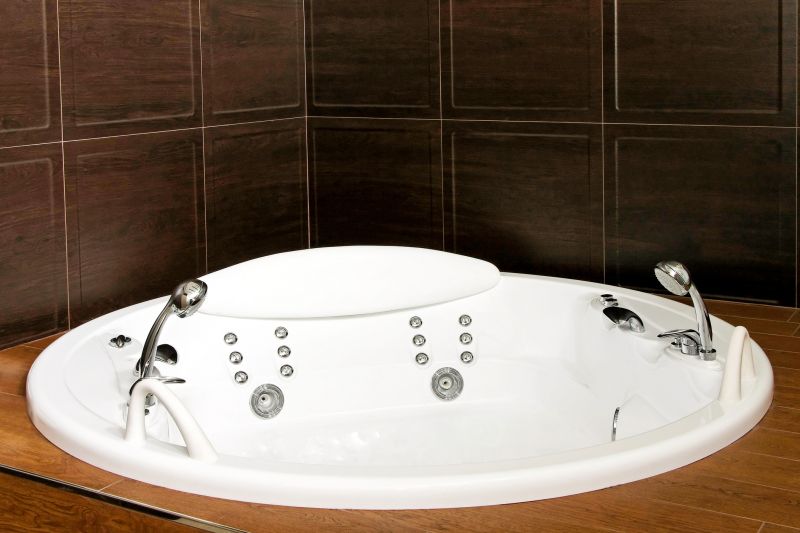 Luxury whirlpool tub