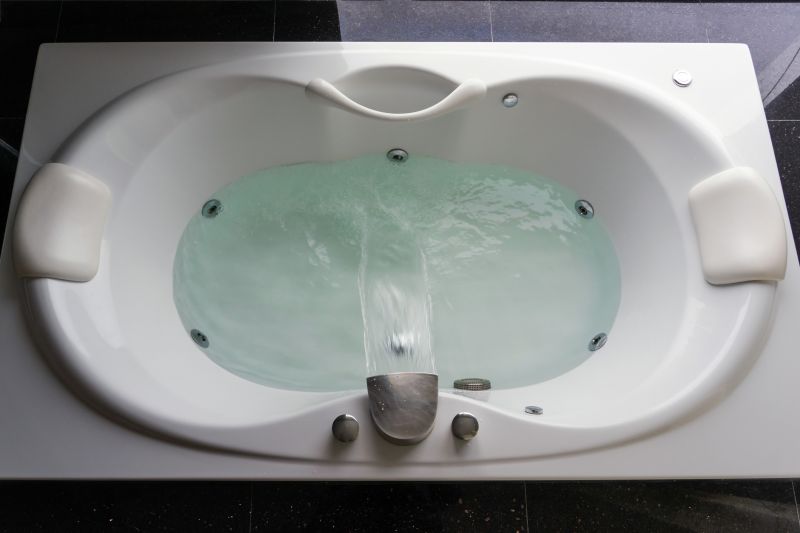 Luxury whirlpool bathtub